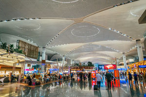  An einem stark frequentierten Ort wie dem Istanbul Airport ist baulicher Brandschutz sehr bedeutend, um Menschenleben und Infrastruktur zu schützen, wenn Feuer ausbricht. 