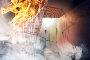  <div class="bildtext">Rette sich wer kann! Rauch- und Wärmeabzugsanlagen sorgen im Brandfall dafür, dass Flucht- und Rettungswege raucharm bleiben.</div> 