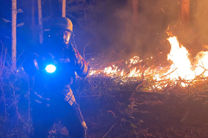  Das vorgehaltene Löschwasser dient vor allem dazu, einen Flächen- bzw. Waldbrand durch Funkenflug oder brennende Trümmerstücke zu verhindern 