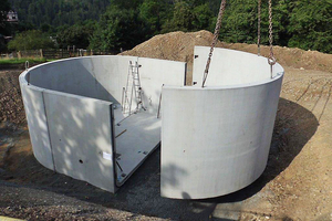  Beispiel 2, Burgk, Stadt Schleiz/Thüringen. Unterirdischer Löschwasserbehälter aus Betonfertigteilen, 100 m³ Fassungsvermögen. 