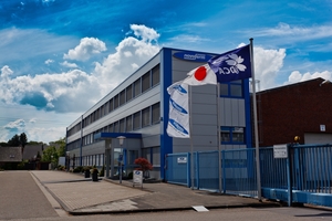  Die heutige Unternehmenszentrale von Novoferm, einem der größten europäischen Systemanbieter von Tür- und Torlösungen sowie Verladesystemen, befindet sich in Rees am Niederrhein. 