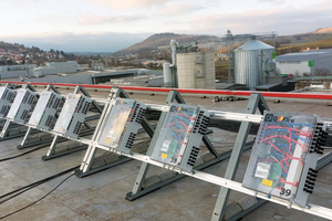  Anwendungsbeispiel: „QFire“-PV-Feuerwehrschalter optimieren die Sicherheit der Photovoltaikanlage auf den Hallendächern der Firma Ladenburger in Bopfingen mit einer Gesamtleistung von 4,7 MWp. 