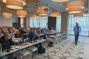  Voller Sitzungssaal in Köln. Rund 400 Teilnehmende kamen ingesamt. 