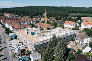  <div class="bildtext">Rigips bietet aus verschiedenen Gipsplattentypen bestehende Lösungen für den Bau von hochfeuerhemmenden, tragenden und raumabschließenden Wänden in Holzrahmen- </div><div class="bildtext">beziehungsweise Holztafelbauweise für die Gebäudeklassen 4 und 5. </div> 