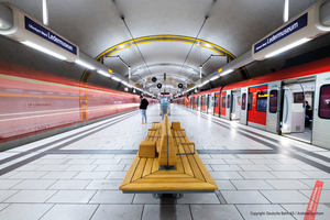  Die drei S-Bahn-Stationen zwischen Frankfurt am Main und Offenbach wurden mit einem Hochdruckwassernebel-System zur gezielten Rauchkontrolle im Brandfall ausgestattet. 