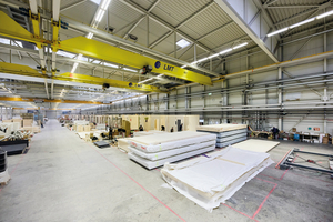  641 der rund 1.100 Holzmodule für den Hochschulcampus Rostock entstanden in einer eigens eingerichteten Produktionshalle im nahegelegenen Stadtteil Hinrichsdorf. 